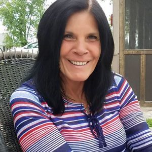 Meet your Posher, Debbie